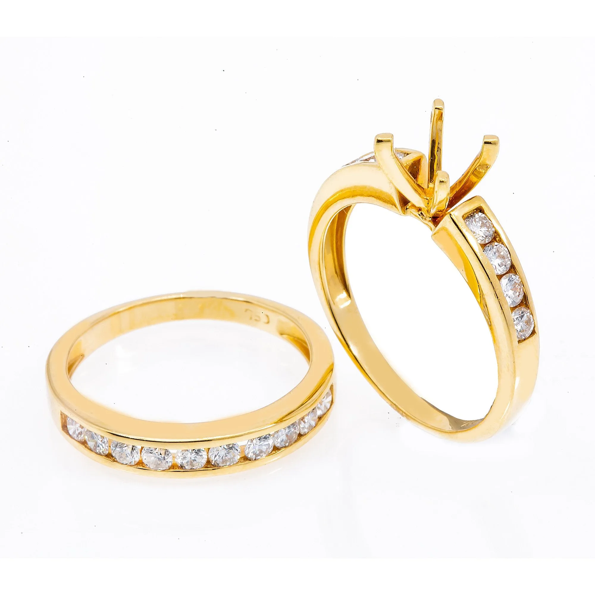 18K Yellow Gold Double Round Shape Ring