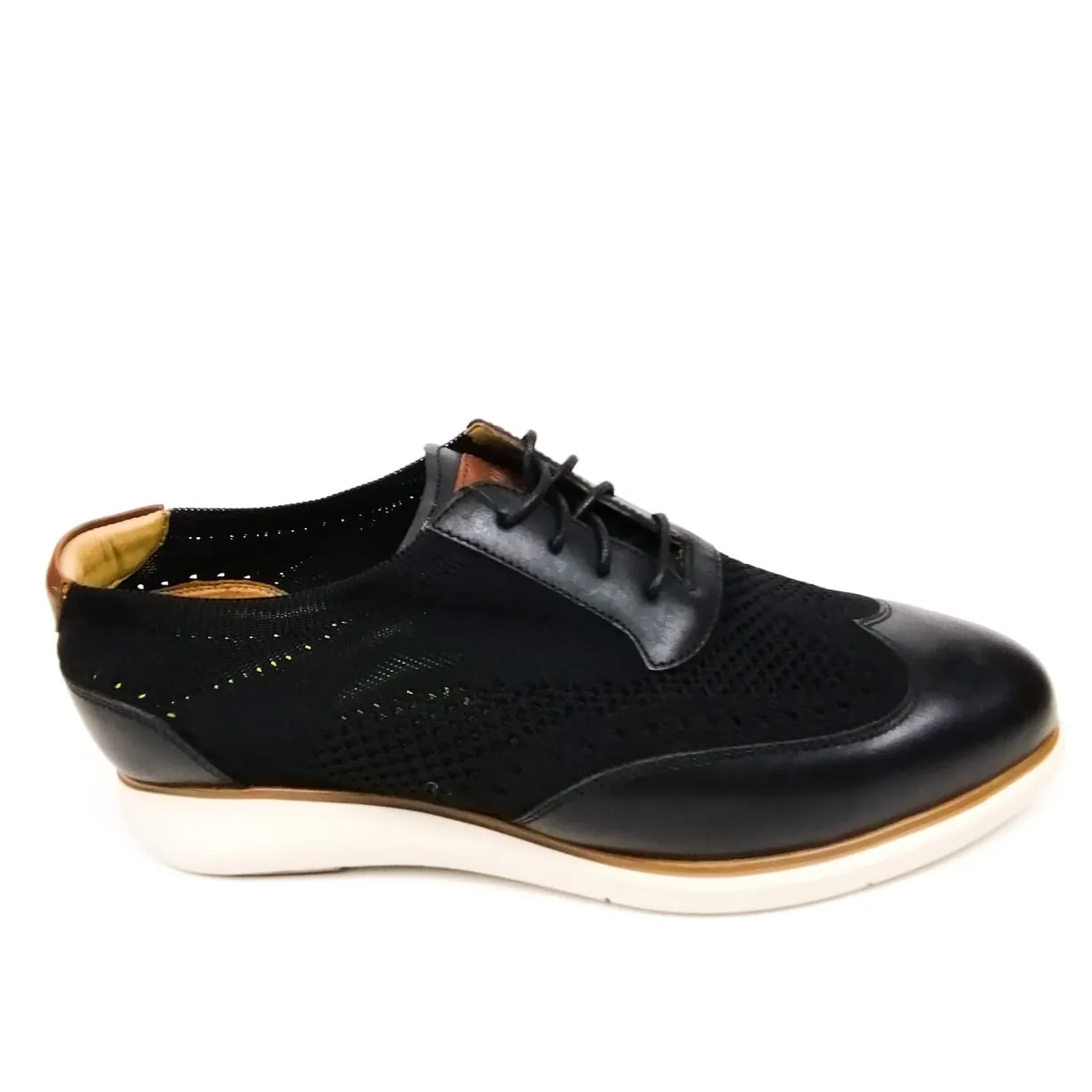 Florsheim black men's Fuelknit shoes