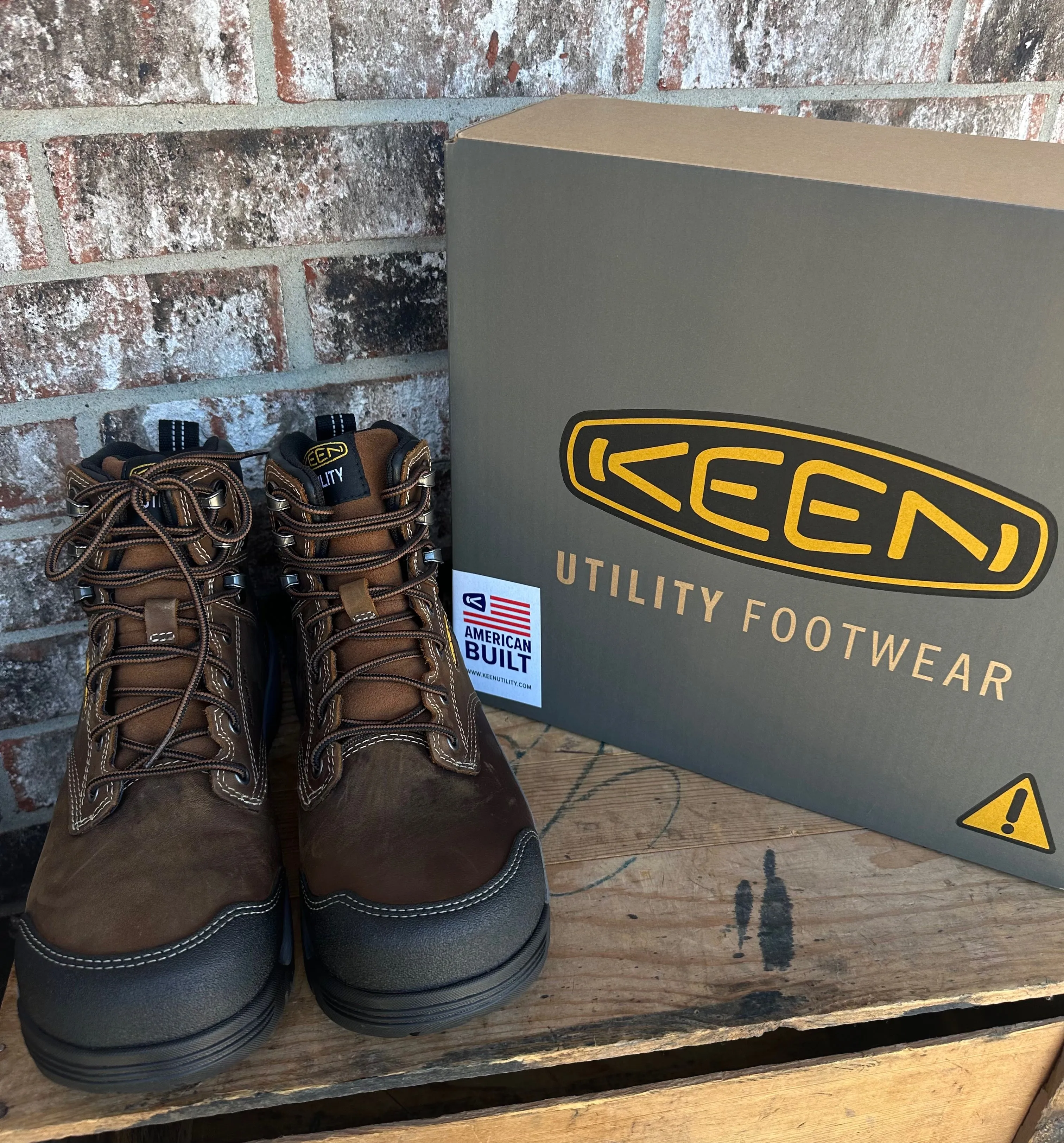 Keen Evanston 6 Waterproof Carbon Fiber Toe Boot