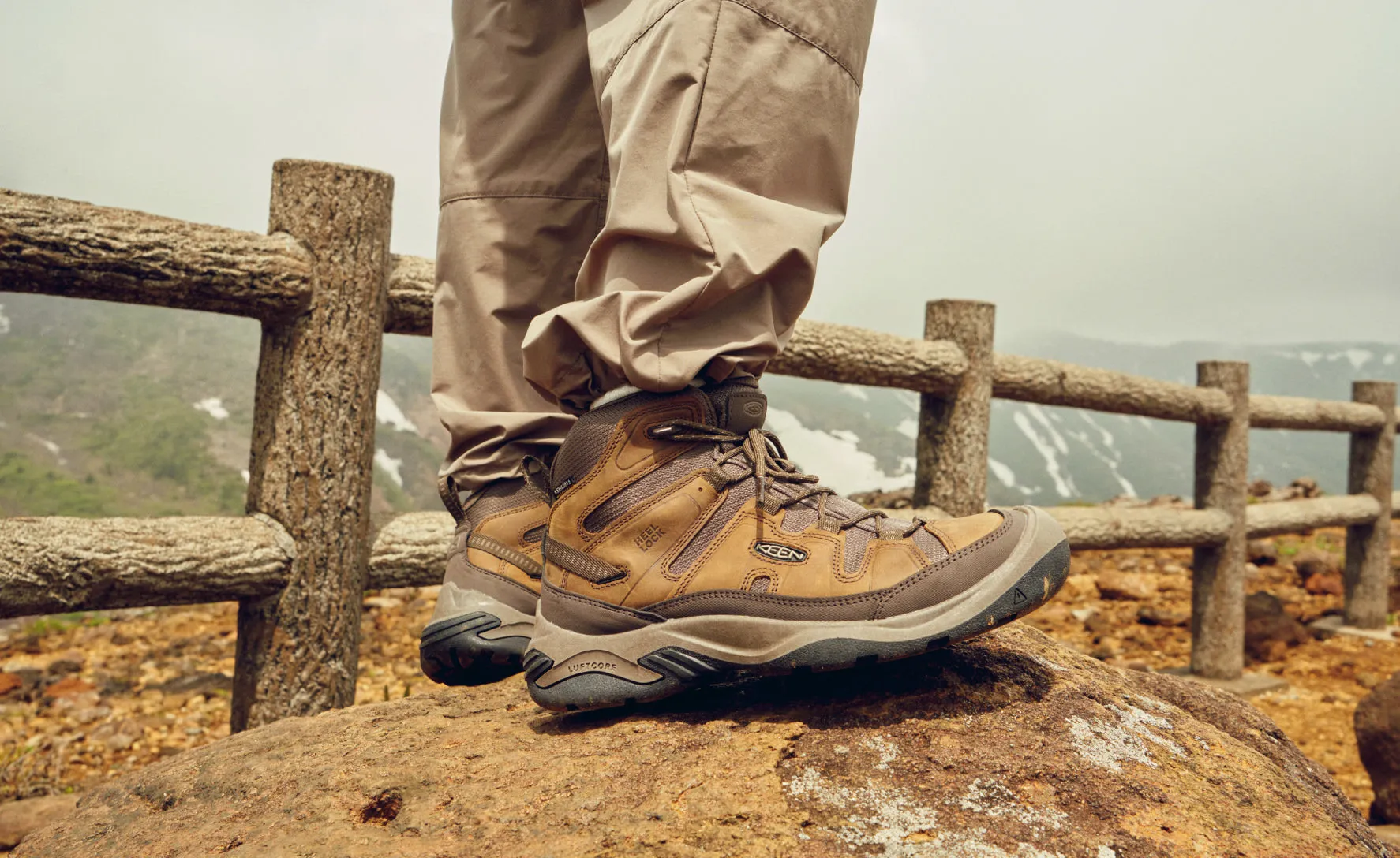 Men's Waterproof Boot | Black/Curry