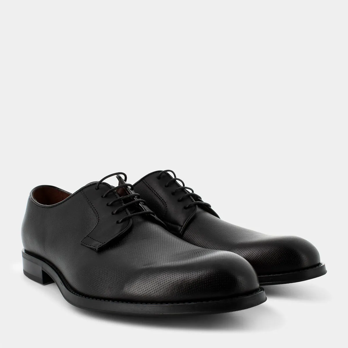 MN-E24U-03 Black lace-up shoes