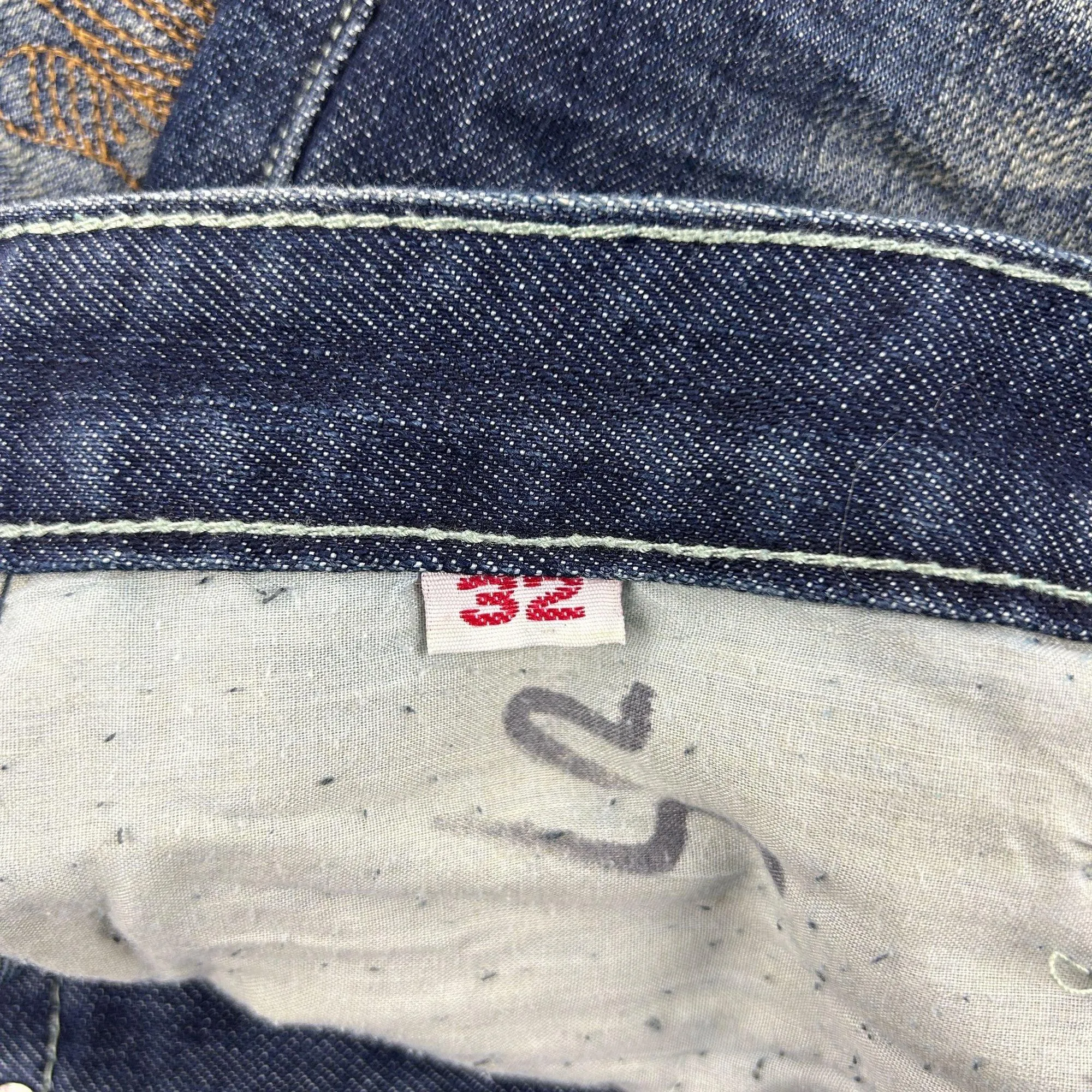 Vintage Embroidered Jeans Size W30