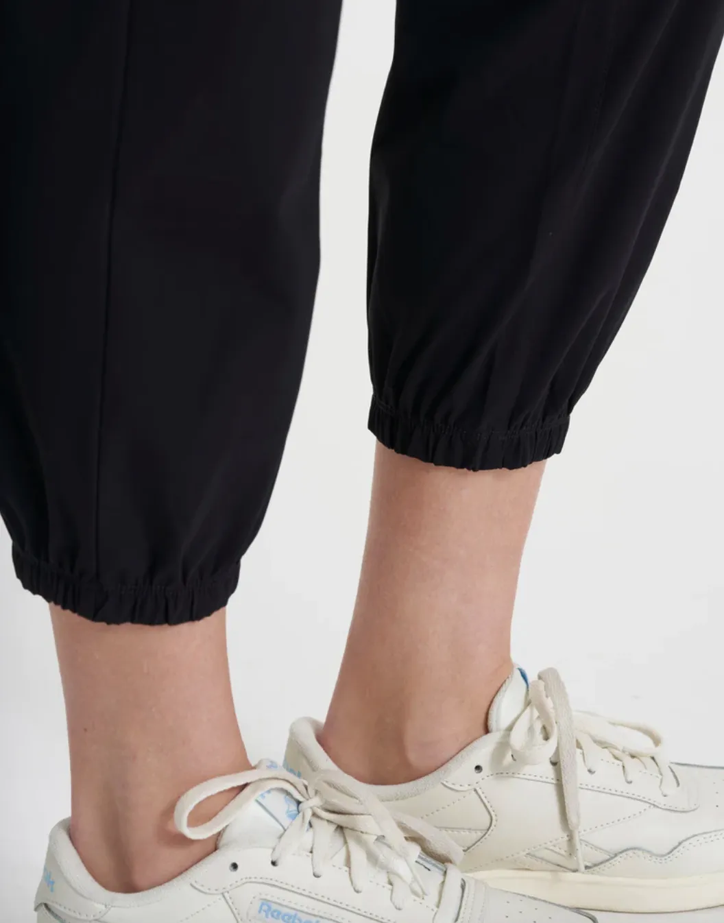 VUORI Miles Jogger - Shop Now