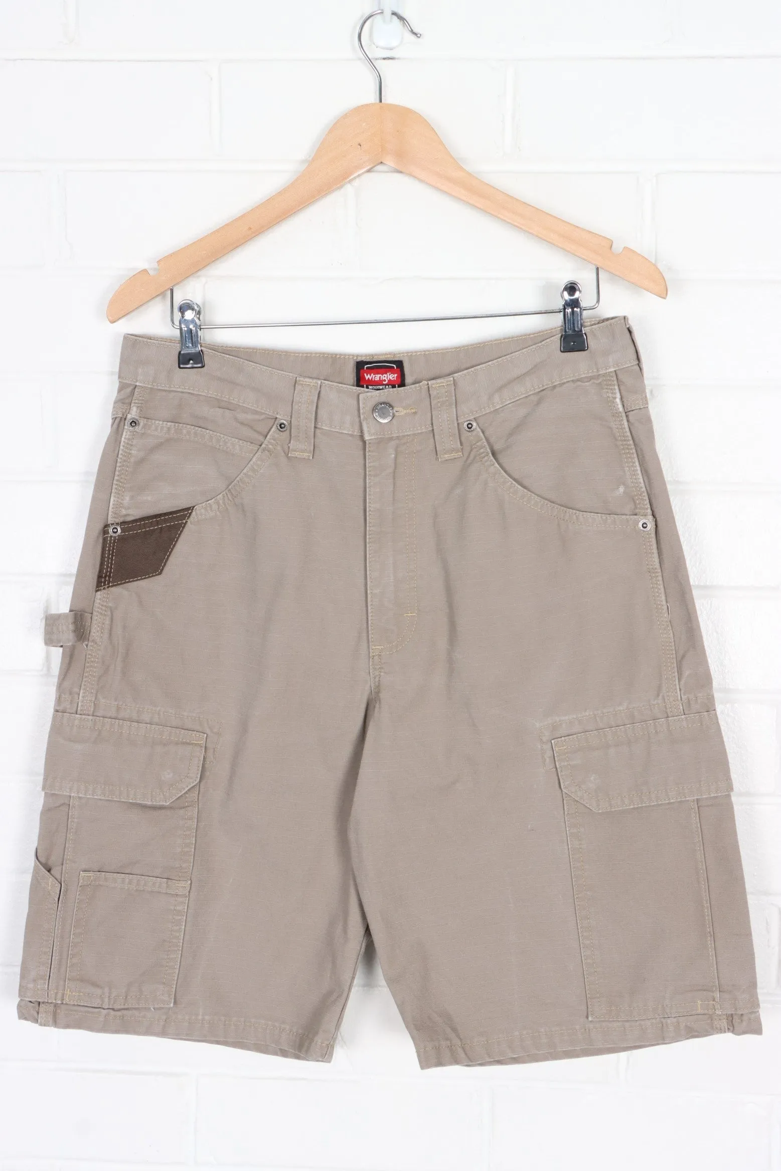 Wrangler Workwear Taupe Cargo Carpenter Shorts - Size Small