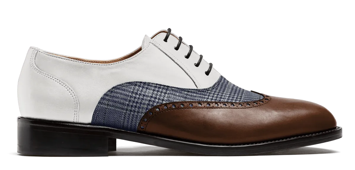  Zapatos quarter brogue en tweed y piel azul, marrón y blanco