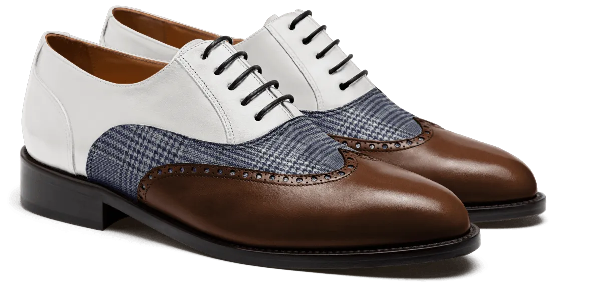  Zapatos quarter brogue en tweed y piel azul, marrón y blanco